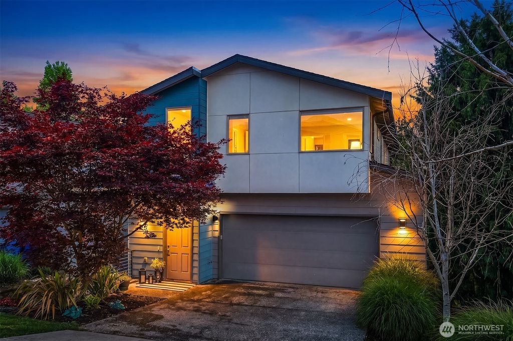5903 20th Avenue S, Seattle, WA 98108