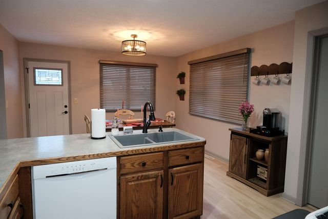 3869 N. Hartford Drive, Saginaw, MI 48603