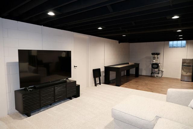 3869 N. Hartford Drive, Saginaw, MI 48603