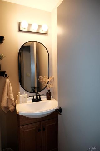 3869 N. Hartford Drive, Saginaw, MI 48603