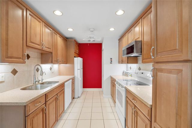 5949 Arbol Drive 5949, Delray Beach, FL 33484