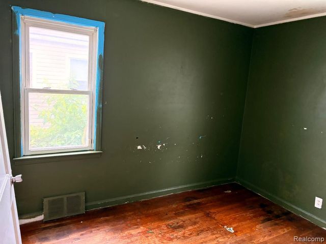 20916 Dexter Boulevard, Warren, MI 48089