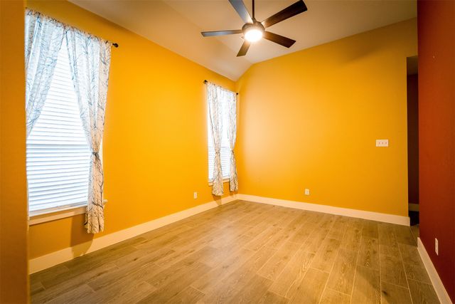 1121 Bridle Path Drive, Aubrey, TX 76227