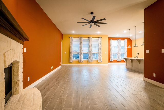 1121 Bridle Path Drive, Aubrey, TX 76227