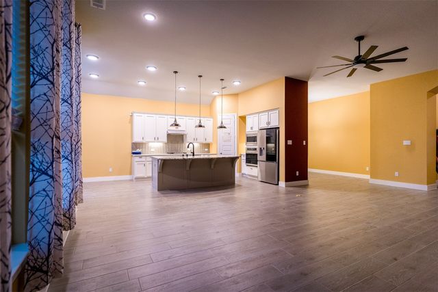 1121 Bridle Path Drive, Aubrey, TX 76227