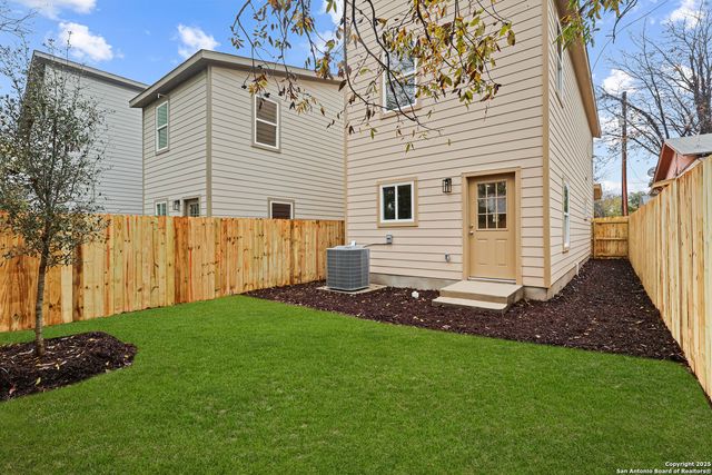 1218 Aransas, San Antonio, TX 78210