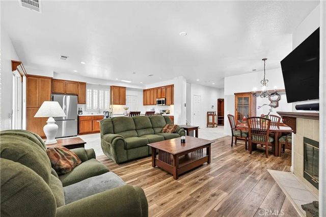 3601 Crevice Way, Perris, CA 92570