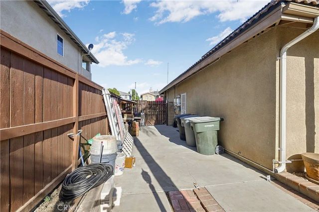 3601 Crevice Way, Perris, CA 92570
