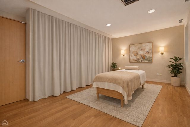 1311 E 57th Street, Chicago, IL 60637