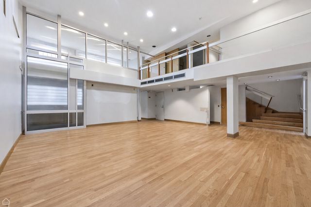 1311 E 57th Street, Chicago, IL 60637