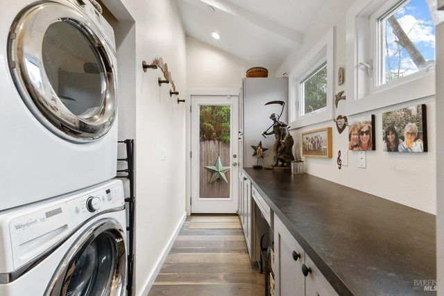 821-823 Prince Ave, Healdsburg, CA 95448