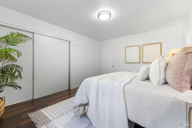 821-823 Prince Ave, Healdsburg, CA 95448