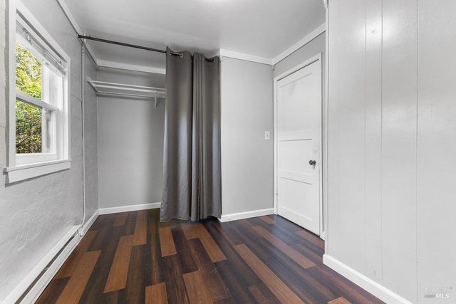 821-823 Prince Ave, Healdsburg, CA 95448