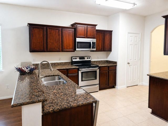 38106 N Sweetwater Circle, Magnolia, TX 77355