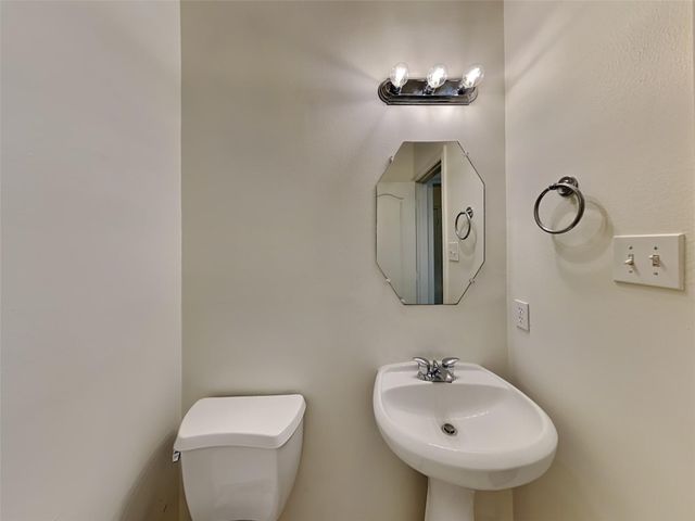 28726 Hidden Cove Drive, Magnolia, TX 77354