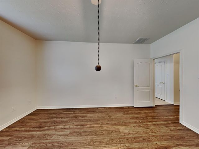 28726 Hidden Cove Drive, Magnolia, TX 77354