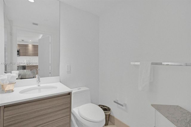 121 NE 34th St 2705, Miami, FL 33137