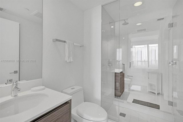 121 NE 34th St 2705, Miami, FL 33137