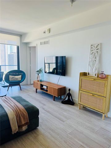 121 NE 34th St 2705, Miami, FL 33137