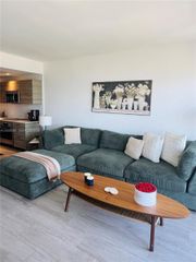 121 NE 34th St 2705, Miami, FL 33137