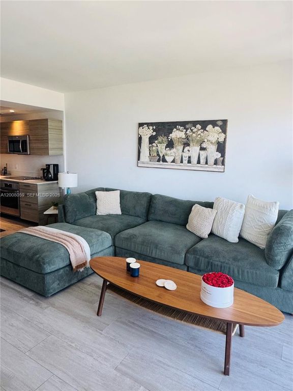 121 NE 34th St 2705, Miami, FL 33137