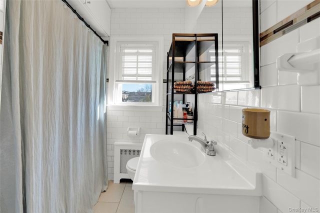 33 Pratt Street, New Rochelle, NY 10801