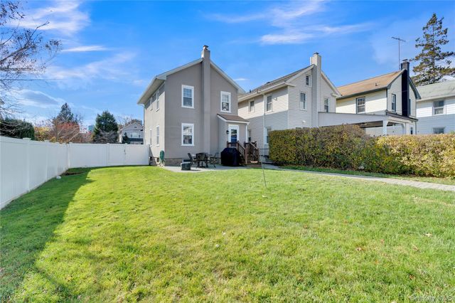 33 Pratt Street, New Rochelle, NY 10801