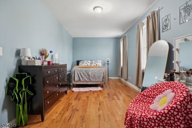 648 Myrtle St, Elizabeth City, NJ 07202