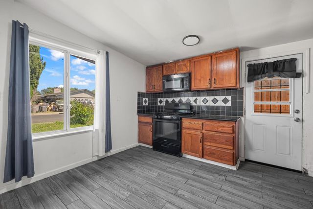 780 Beardsley Dr, West Sacramento, CA 95605