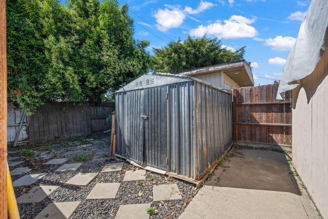 780 Beardsley Dr, West Sacramento, CA 95605