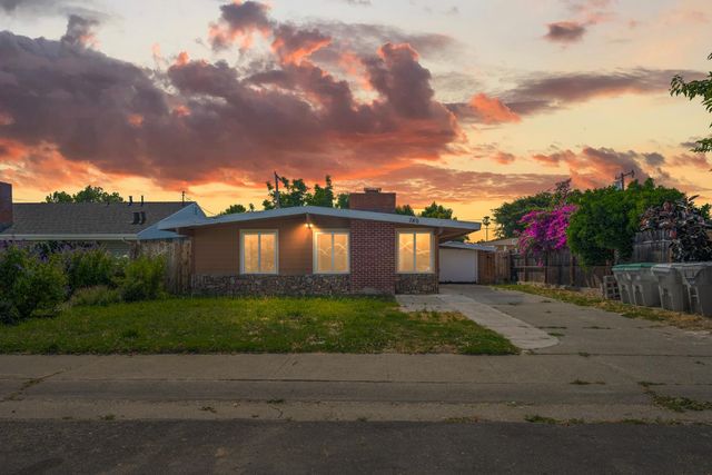 780 Beardsley Dr, West Sacramento, CA 95605