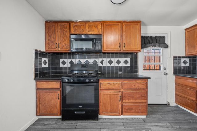 780 Beardsley Dr, West Sacramento, CA 95605