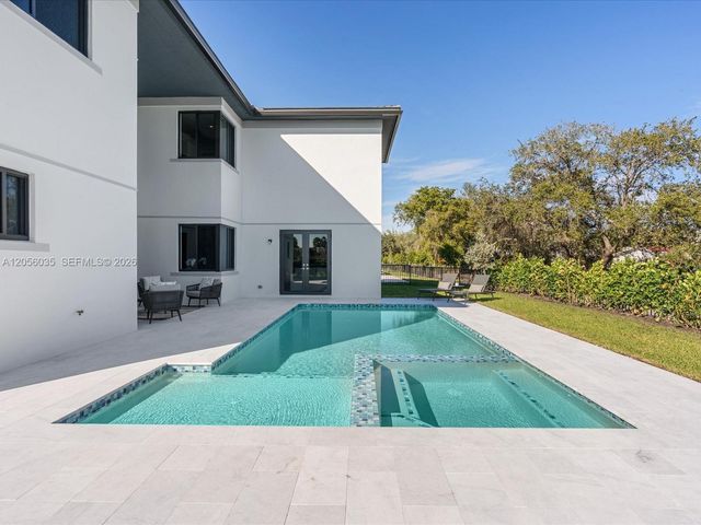 19701 NE 16 PL, Miami, FL 33179