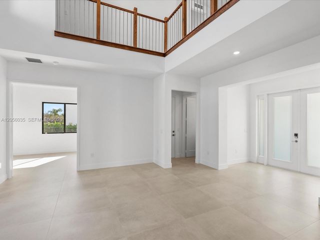 19701 NE 16 PL, Miami, FL 33179