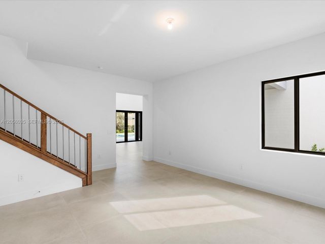 19701 NE 16 PL, Miami, FL 33179