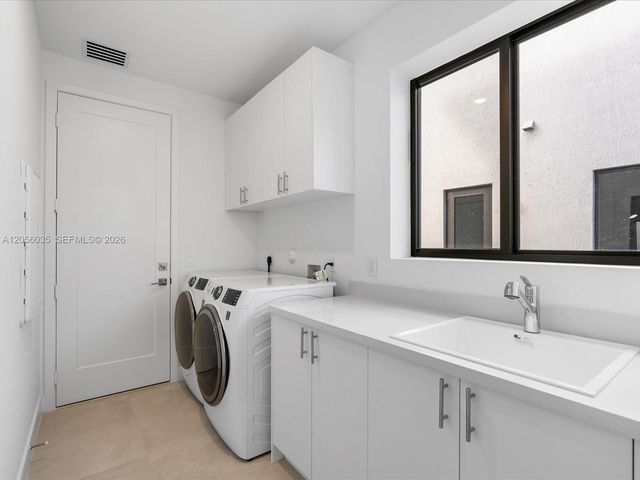 19701 NE 16 PL, Miami, FL 33179