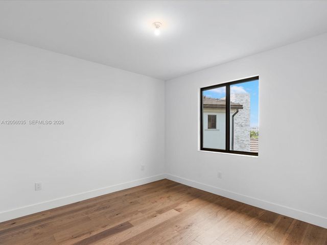 19701 NE 16 PL, Miami, FL 33179