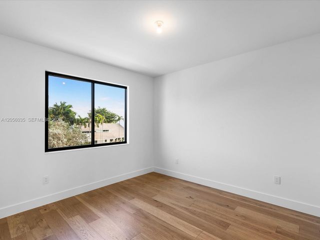 19701 NE 16 PL, Miami, FL 33179
