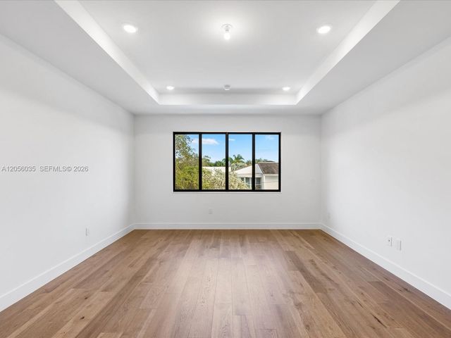 19701 NE 16 PL, Miami, FL 33179