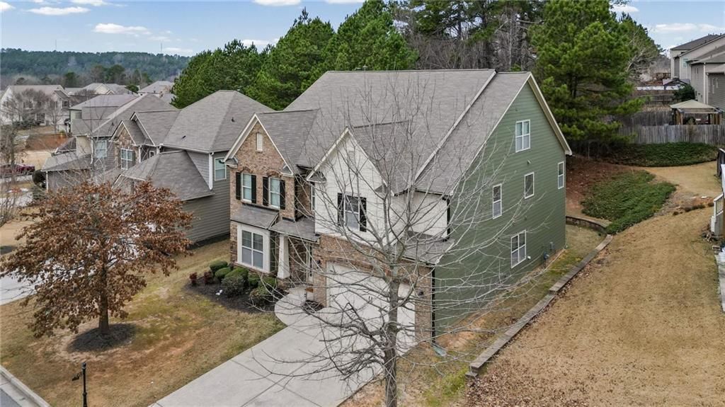 Image 10 of property listing at 1340 Apple Blossom, Cumming, GA 30041