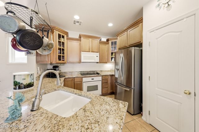 2107 E HUNTINGTON Drive, Phoenix, AZ 85040