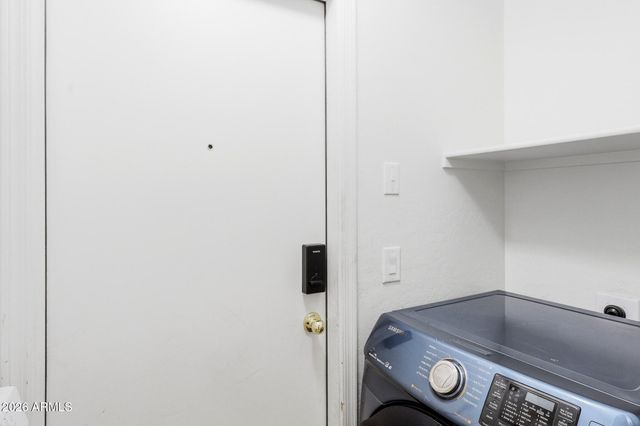 2107 E HUNTINGTON Drive, Phoenix, AZ 85040