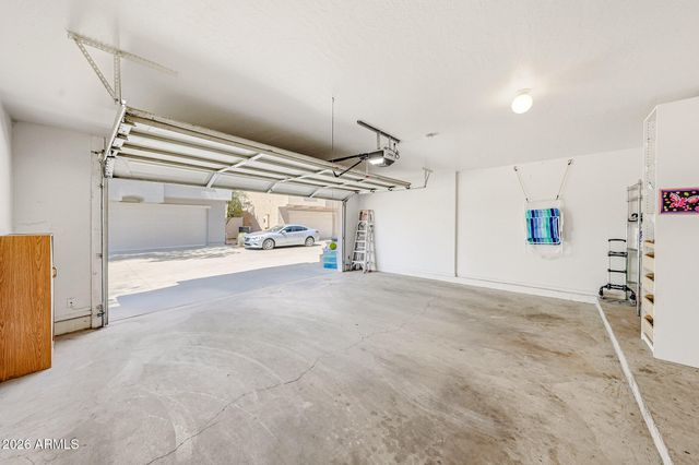 2107 E HUNTINGTON Drive, Phoenix, AZ 85040