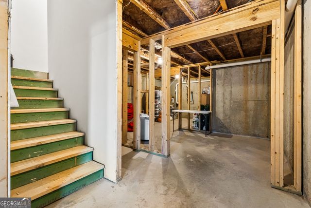 295 Birdie Circle, Fairburn, GA 30213