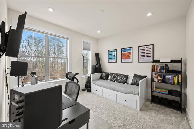 2236 S GLEBE RD, Arlington, VA 22206