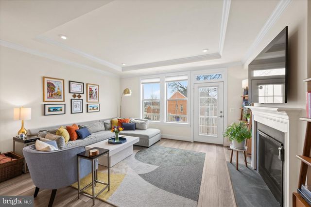 2236 S GLEBE RD, Arlington, VA 22206