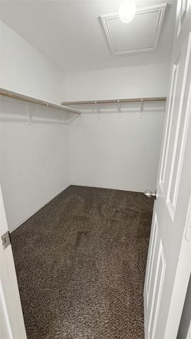 133 S Langtry LN, Jarrell, TX 76537