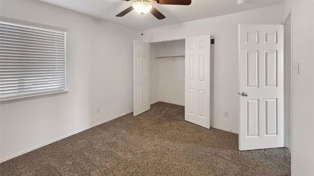 133 S Langtry LN, Jarrell, TX 76537