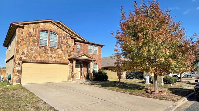 133 S Langtry LN, Jarrell, TX 76537