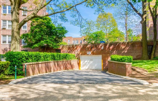 5645 NETHERLAND Avenue # 6E, New York City, NY 10471